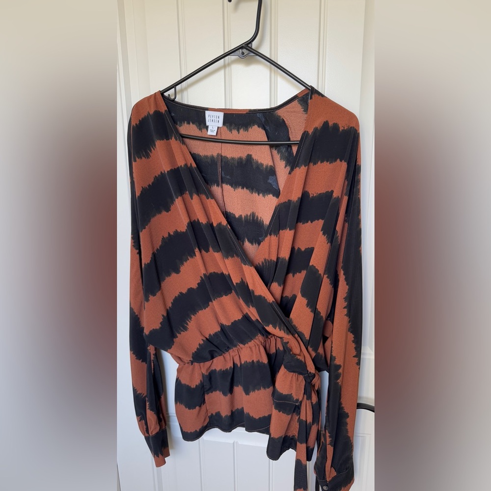 Evereve Peyton Jensen Meca Tie Dye Wrap Top